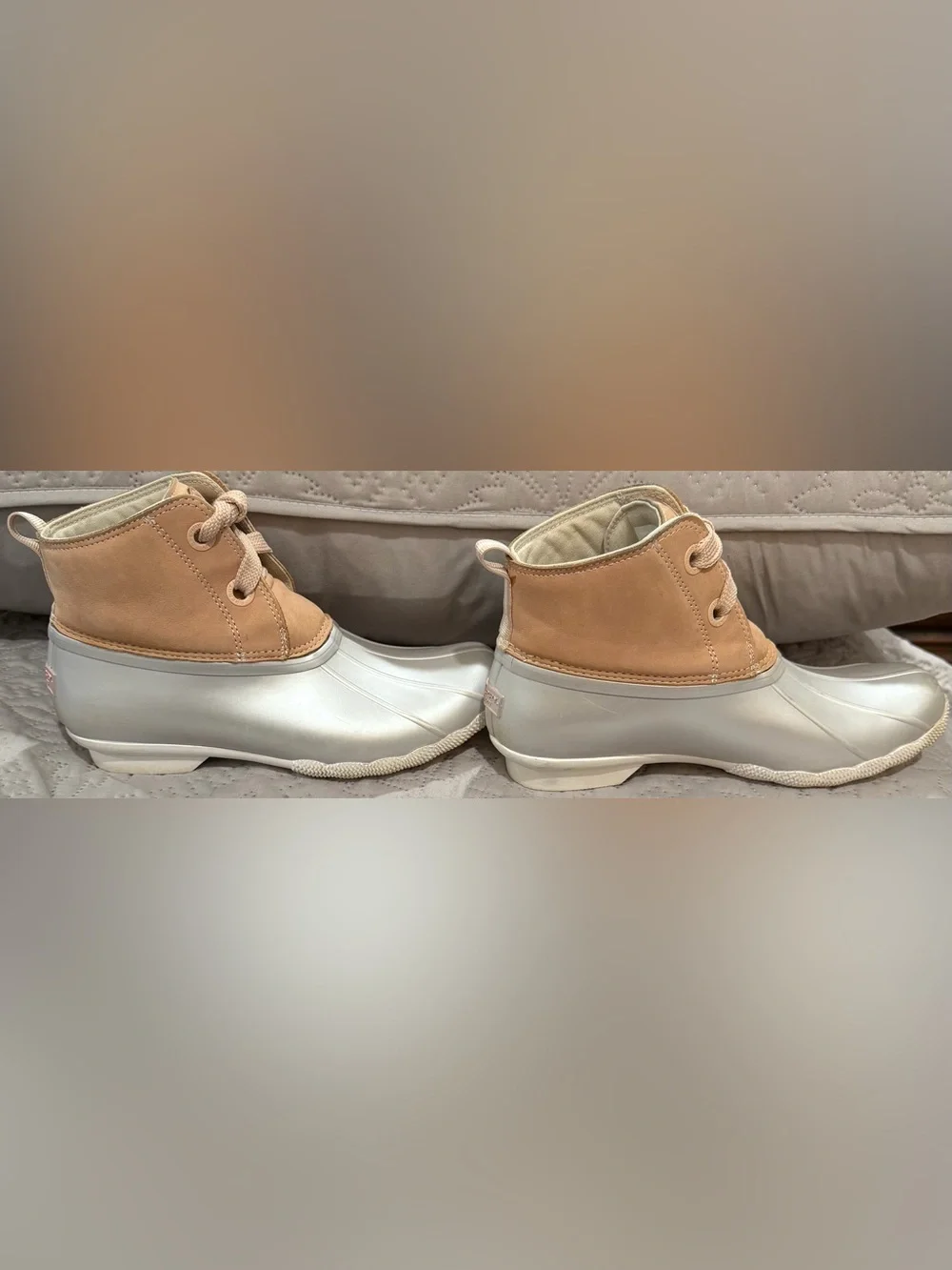 Sperry Saltwater Metallic Silver Tan Duck Boots Women’s Size 9